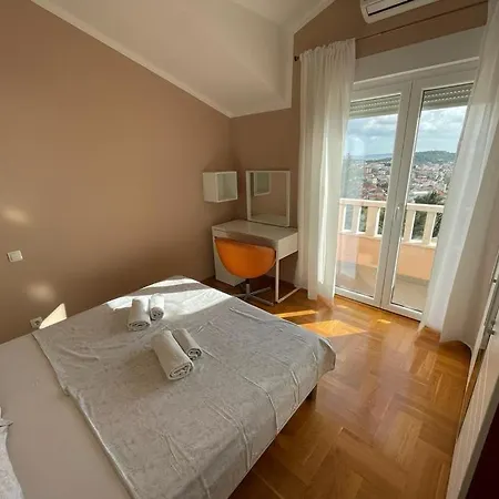 Apartament Maja *